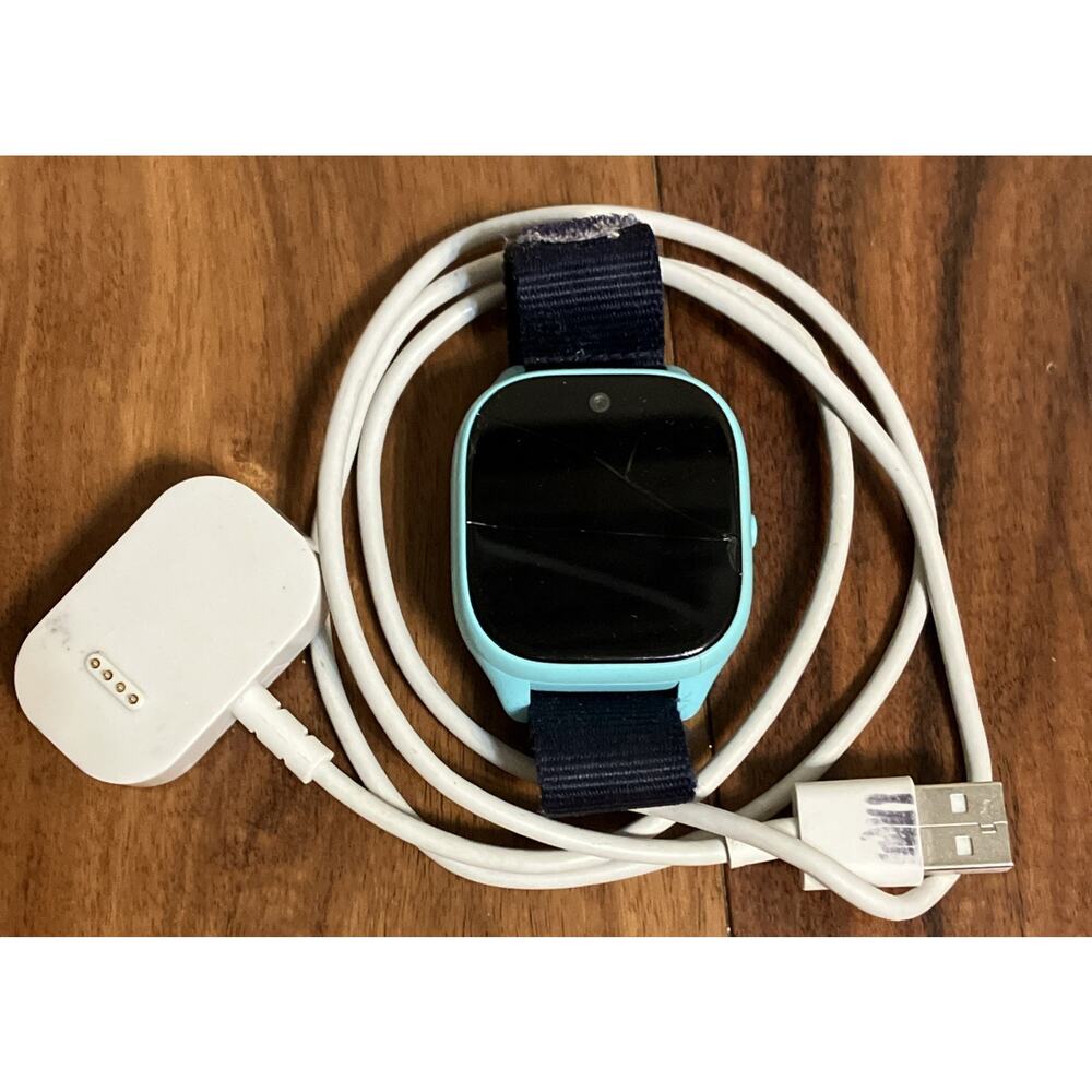 New Gizmo Watch 3 Blue QTAX57 Verizon Smartwatch Kids QTAX57 Cracked Screen READ